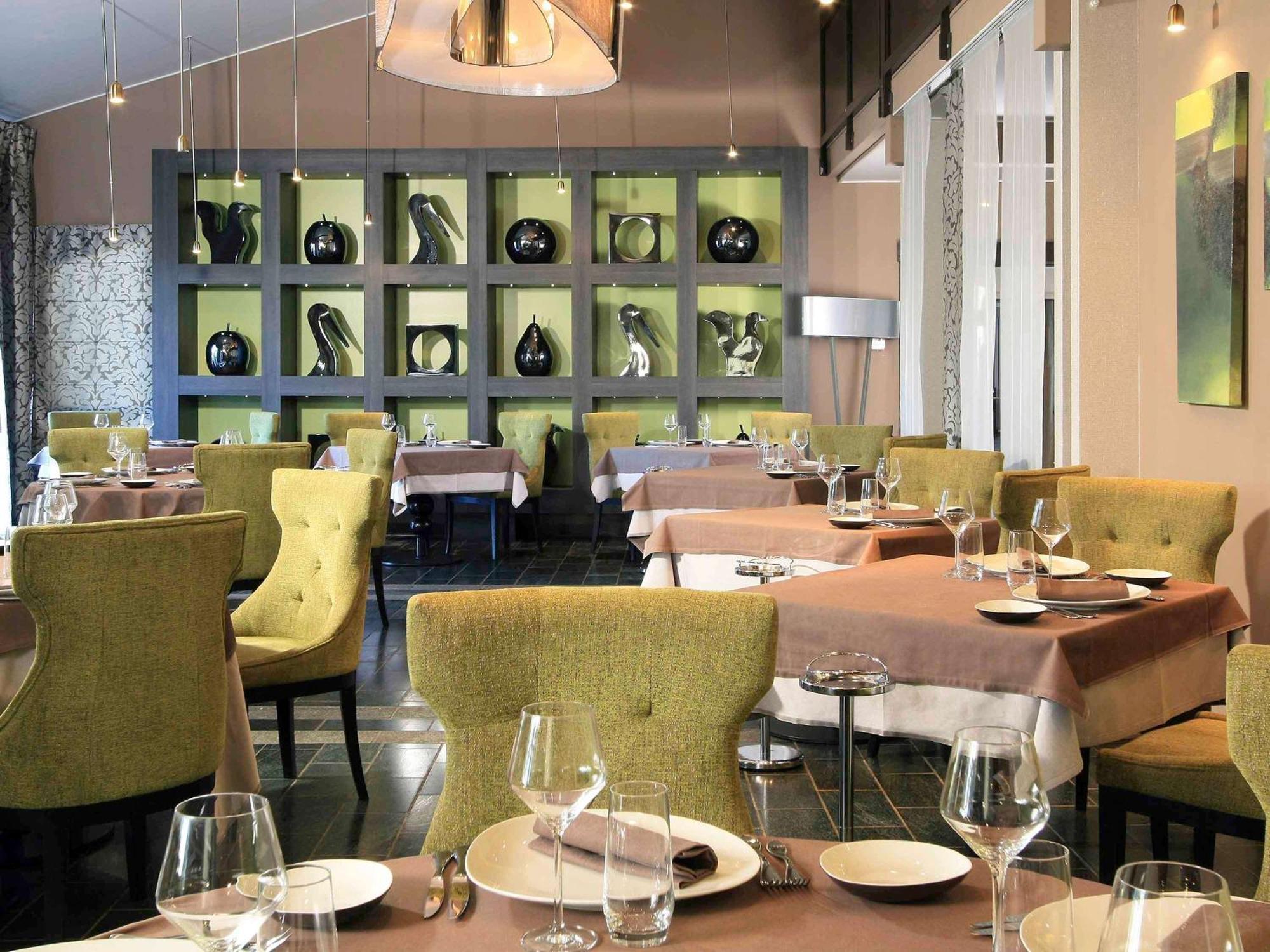 Mercure Brignoles Golf De Barbaroux & Spa Ngoại thất bức ảnh