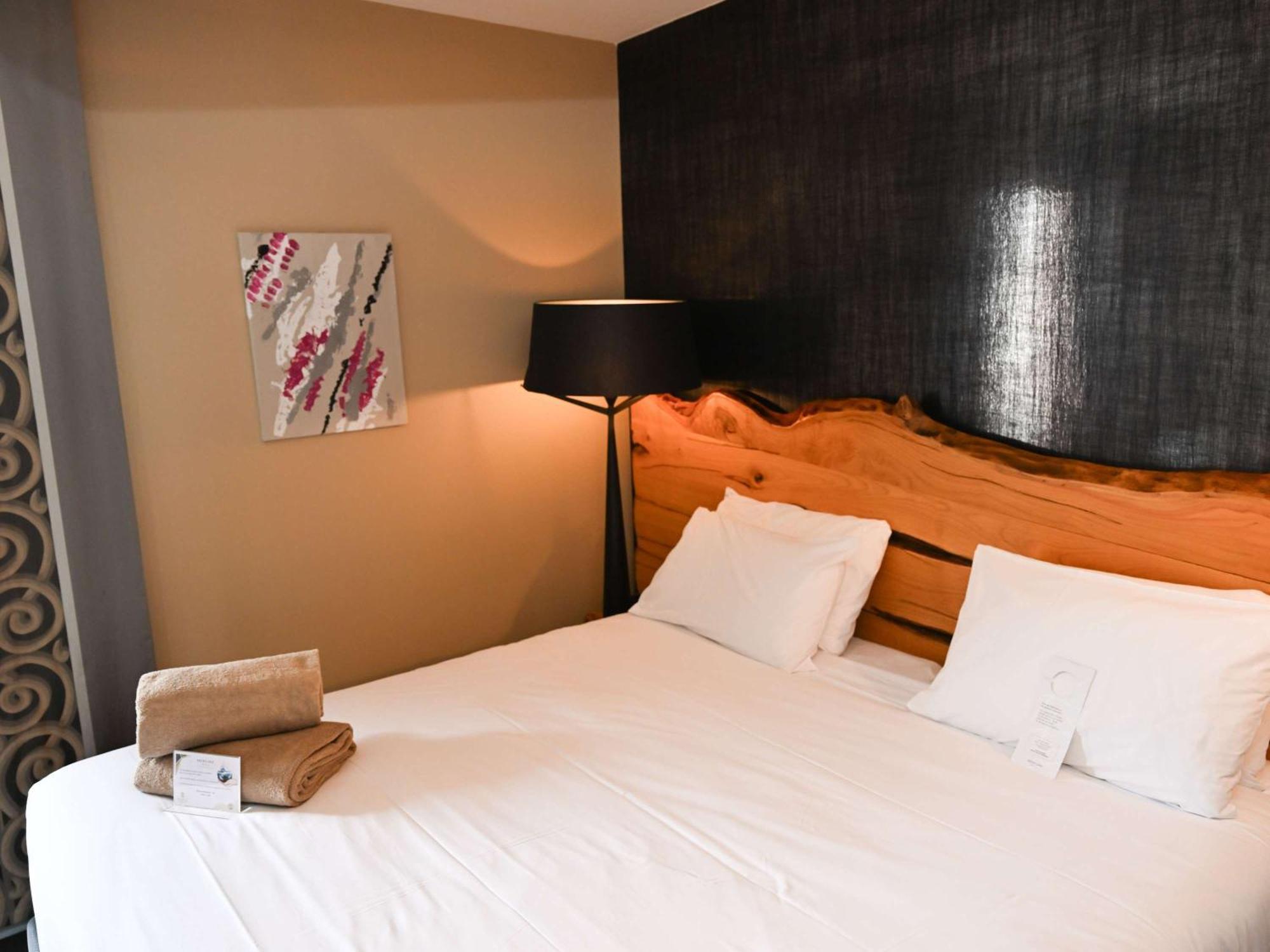 Mercure Brignoles Golf De Barbaroux & Spa Ngoại thất bức ảnh