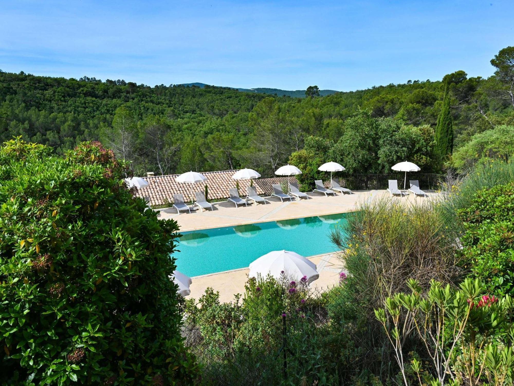 Mercure Brignoles Golf De Barbaroux & Spa Ngoại thất bức ảnh