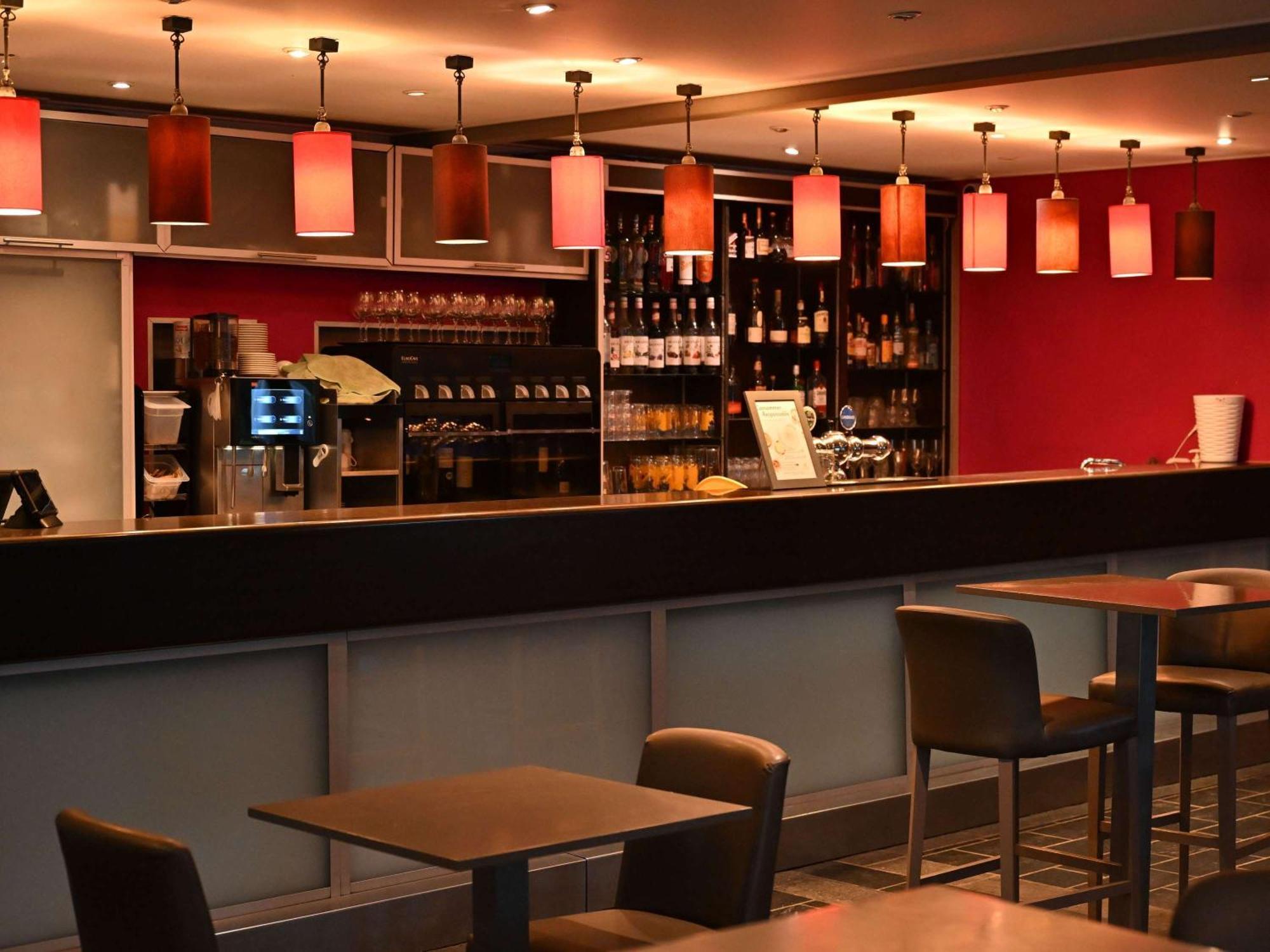 Mercure Brignoles Golf De Barbaroux & Spa Ngoại thất bức ảnh