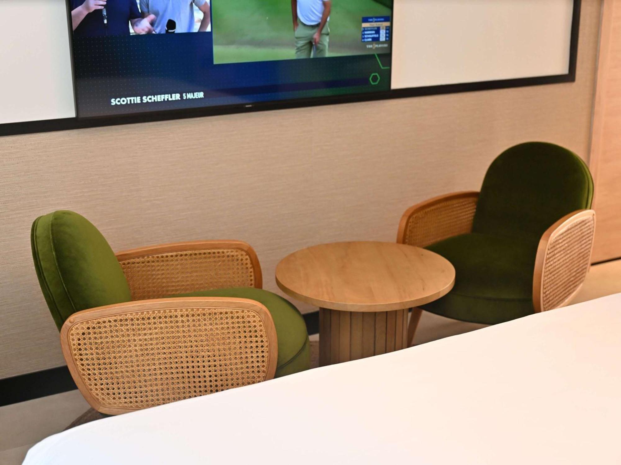Mercure Brignoles Golf De Barbaroux & Spa Ngoại thất bức ảnh