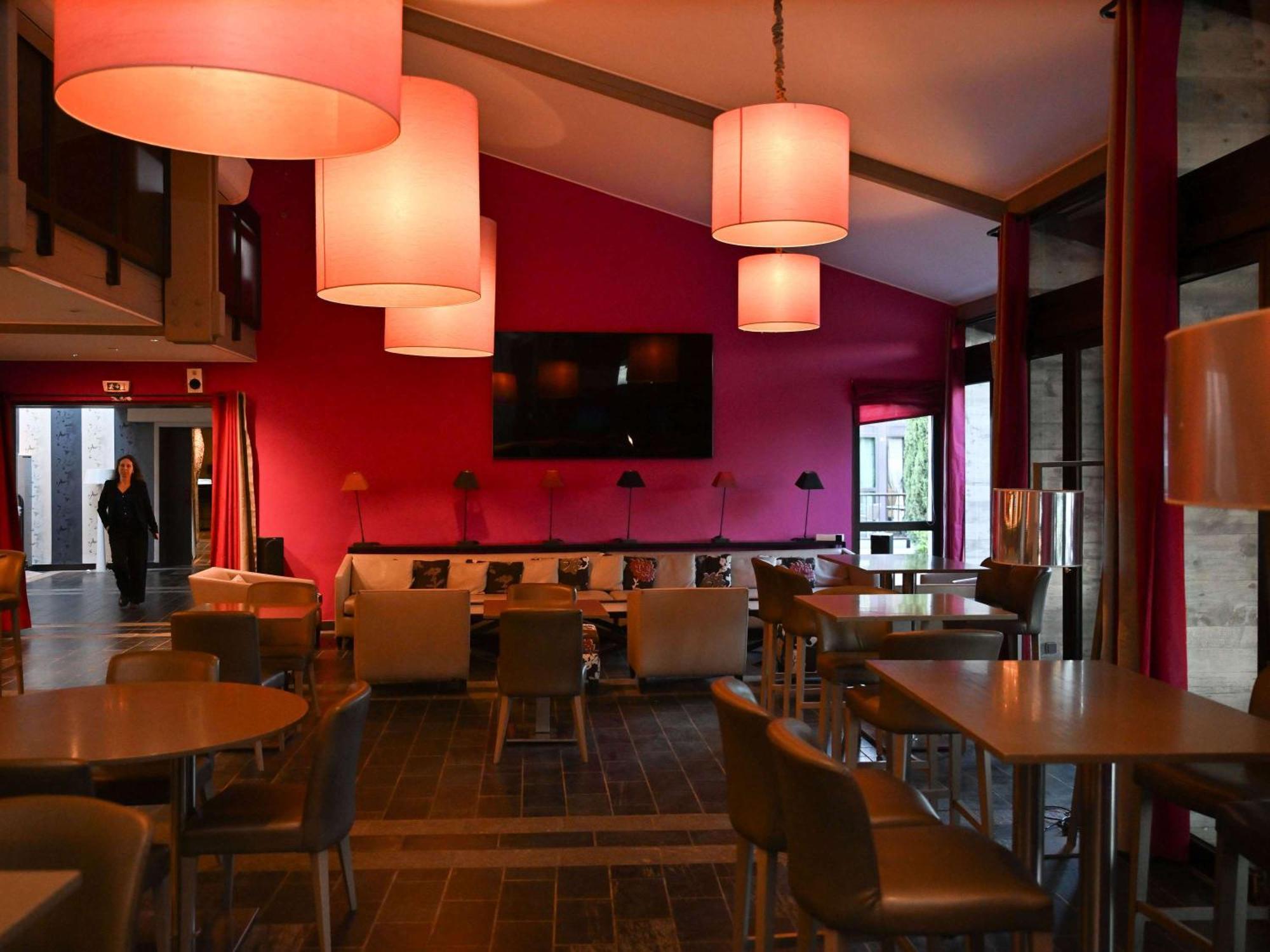 Mercure Brignoles Golf De Barbaroux & Spa Ngoại thất bức ảnh