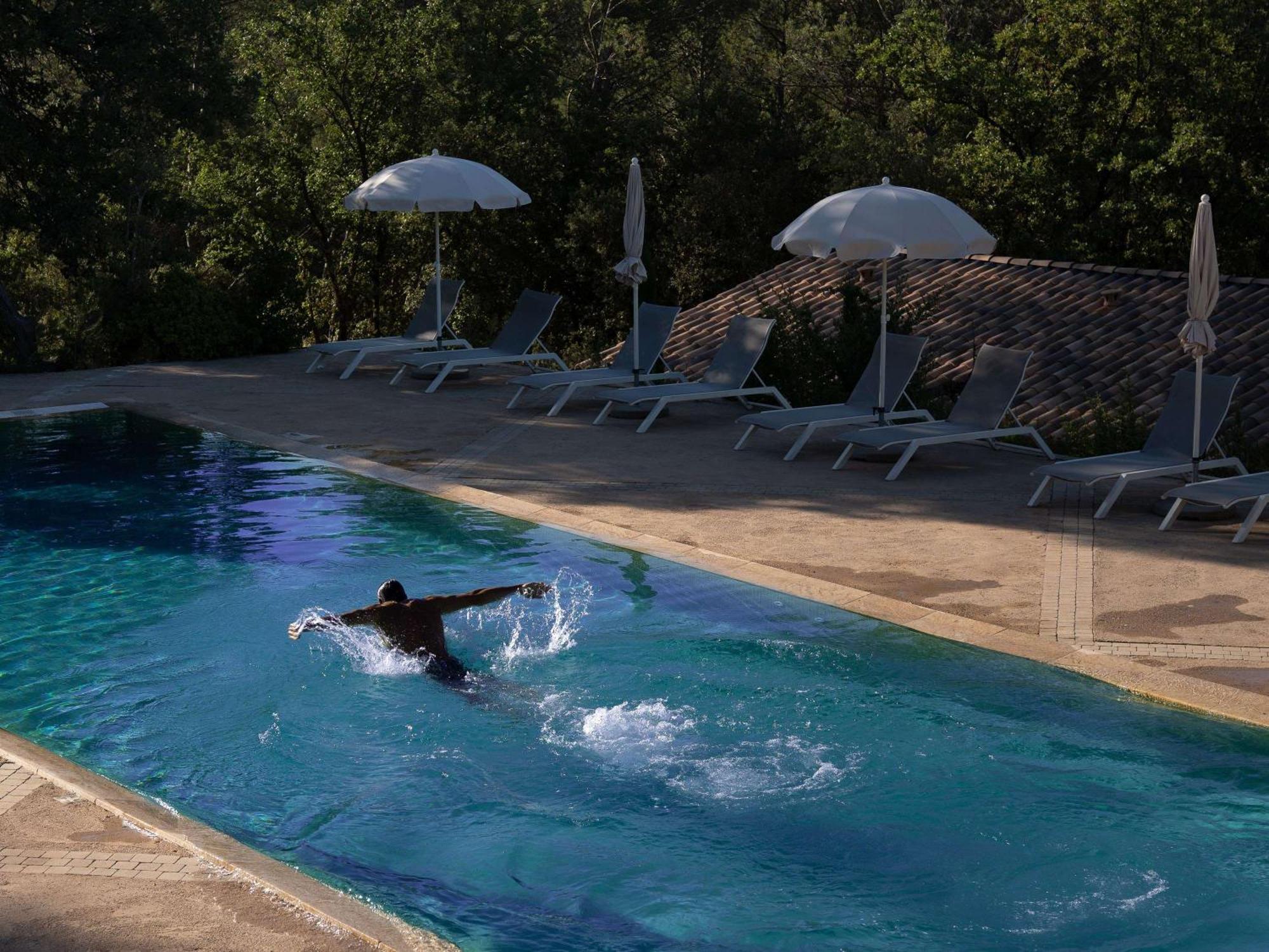 Mercure Brignoles Golf De Barbaroux & Spa Ngoại thất bức ảnh