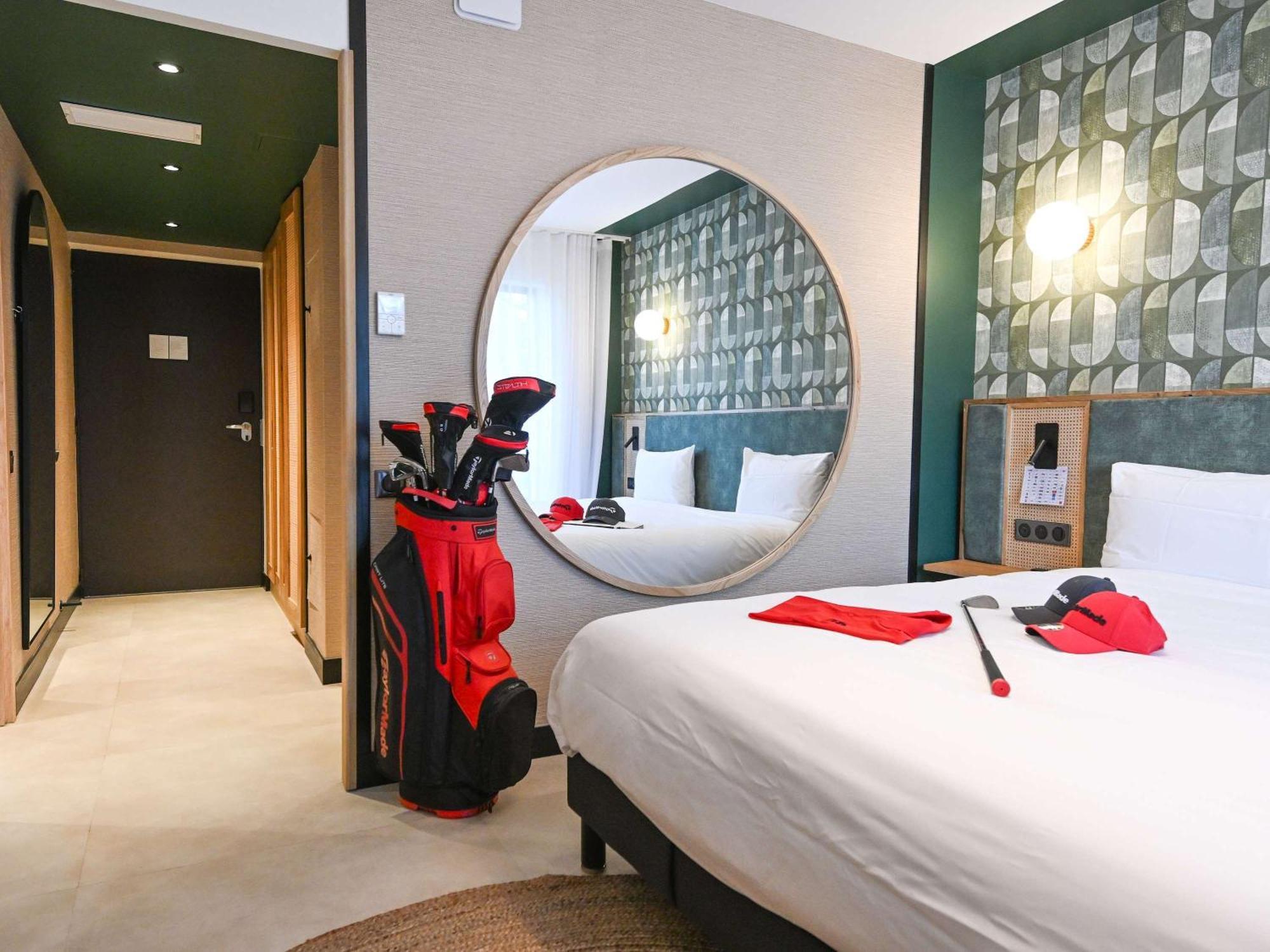 Mercure Brignoles Golf De Barbaroux & Spa Ngoại thất bức ảnh