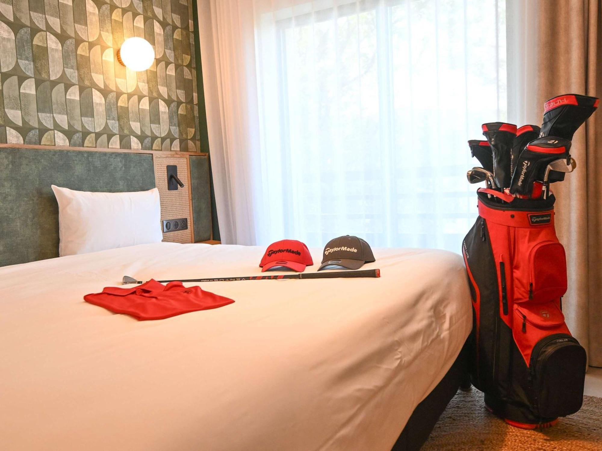 Mercure Brignoles Golf De Barbaroux & Spa Hotel Ngoại thất bức ảnh